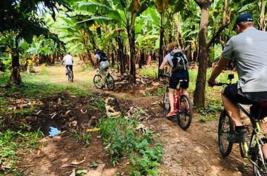 gita in bicicletta nel villaggio di Mto Wa Mbu