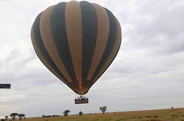 Safari in mongolfiera nel Serengeti